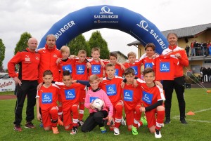 SFV-UNIQA-Jugend-Cup 2016 am 1.5.2016 in Wals-Siezenheim Motiv: Teams, Spielszenen und Siegerehrung Copyright: LAUXFOTO/Manfred Laux